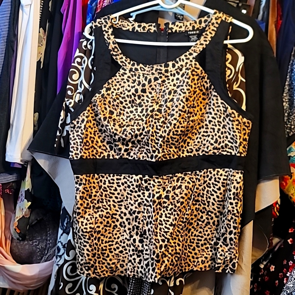 Torrid Leopard Print Peplum Cutout Top Size 1